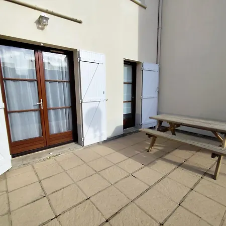 Lägenhet Entre Et Golf En Rez De Jardin Avec Parking *